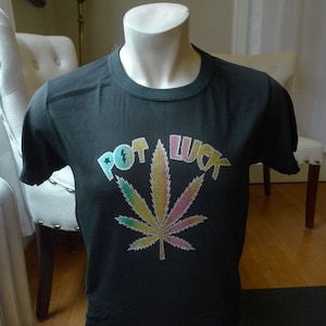 Camisa de punto único de marihuana de la década de 1970 (C) Con licencia Roach '74 * S para hombre (38)