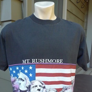 Size XL (48) * 1991 Mount Rushmore Single Stitch Shirt