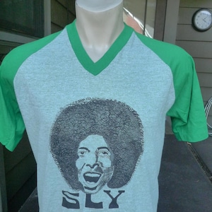 1970s Sly Stone Single Stitch Shirt (C) Licensed by Roach '74 * Men's L (44)