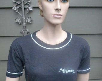 1970s New York Single Stitch Shirt * Women&#39;s Small (35)