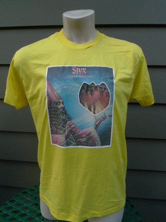 Size L (45) ** 1976 Styx Man of Miracles Shirt (S… - image 1