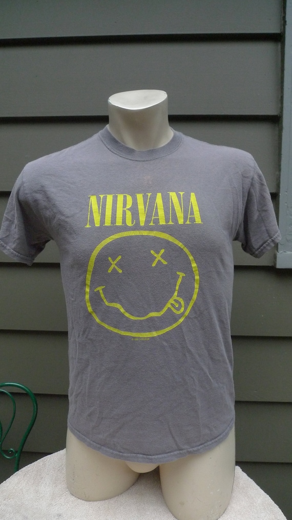 Size M (41) ** Dated 1992 Nirvana Shirt (Single Si