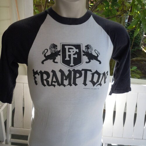 Size Women's S (35) ** True Vintage 1976 Peter Frampton Concert Shirt (Double shops Sided) (Single Stitch)