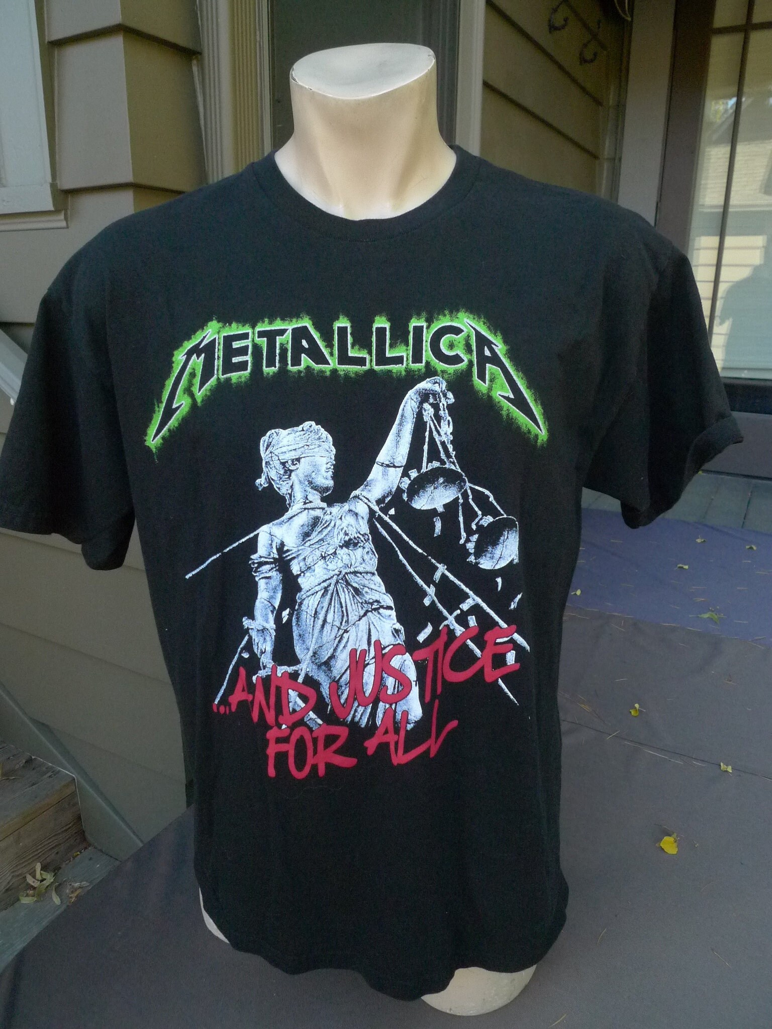 Metallica and Justice for All Shirt Men's Medium (44)