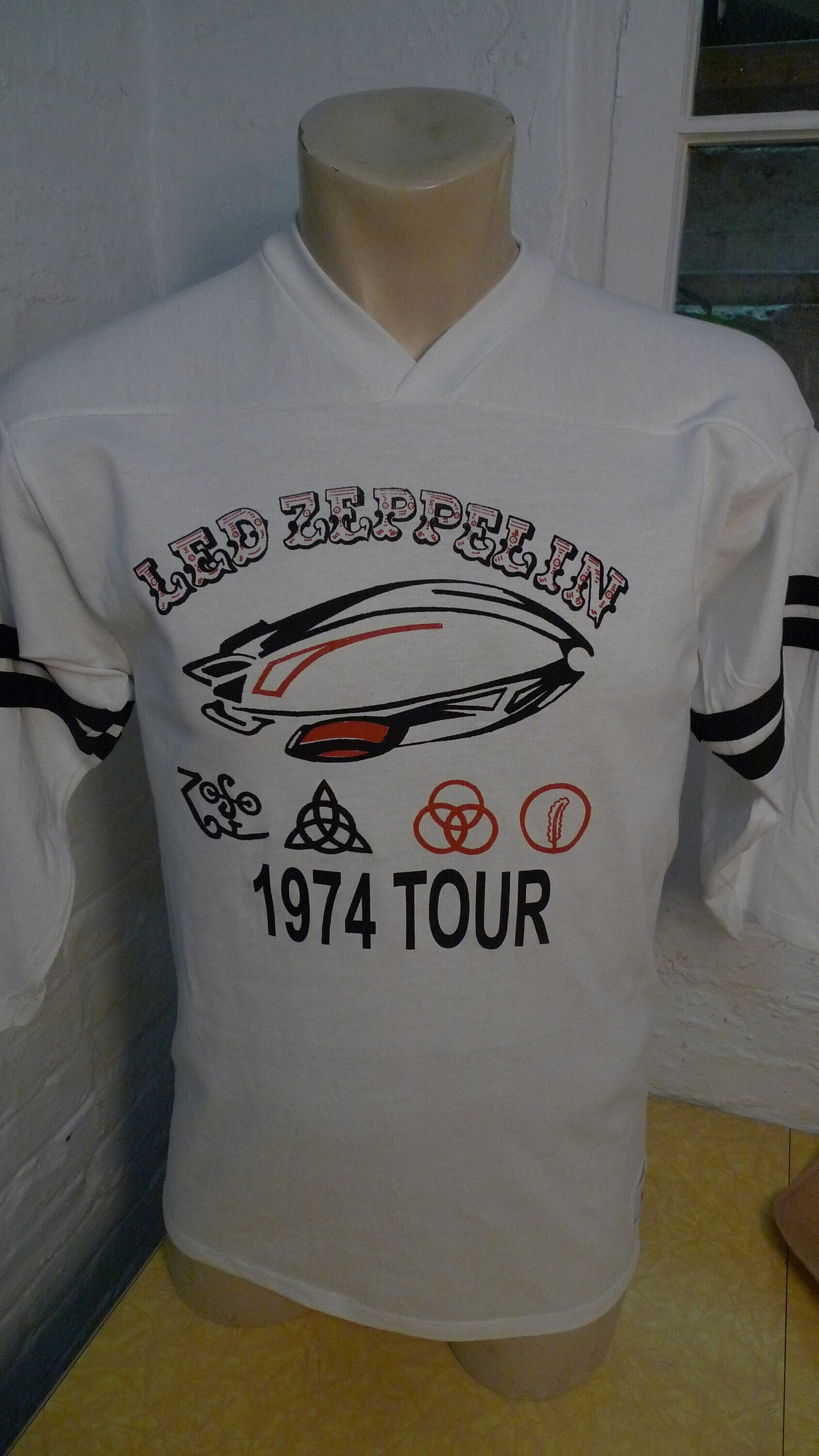 1974 Led Zeppelin Single Stitch Jersey (C) Licensed by Roach '74 * Men's S (38)