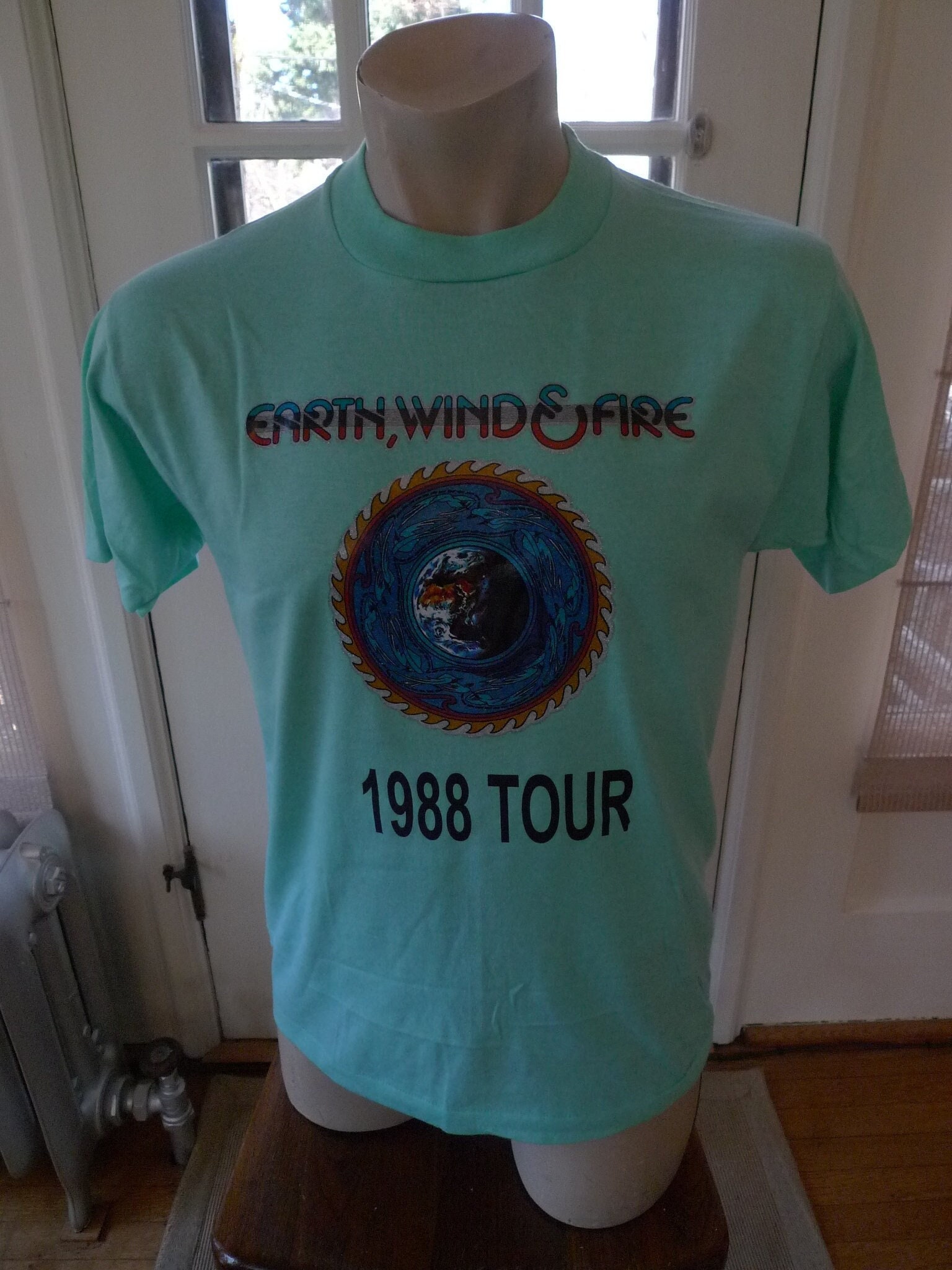 Earth wind fire vintage t shirt - Etsy 日本 Earth wind fire vintage t shirt - Etsy 日本