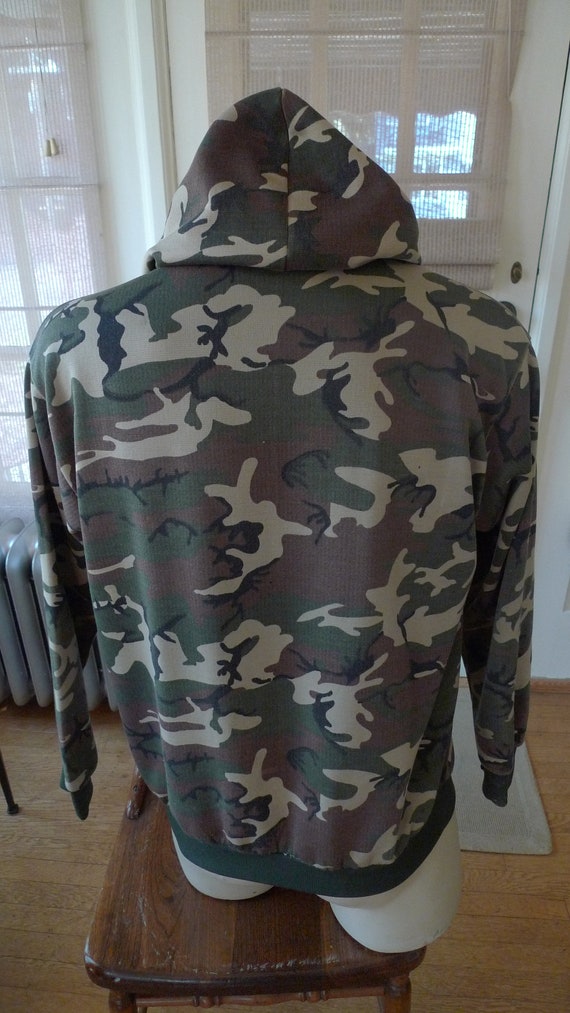 Awesome 1970s-80s Camo Hoodie Sweatshirt * Size L… - image 2