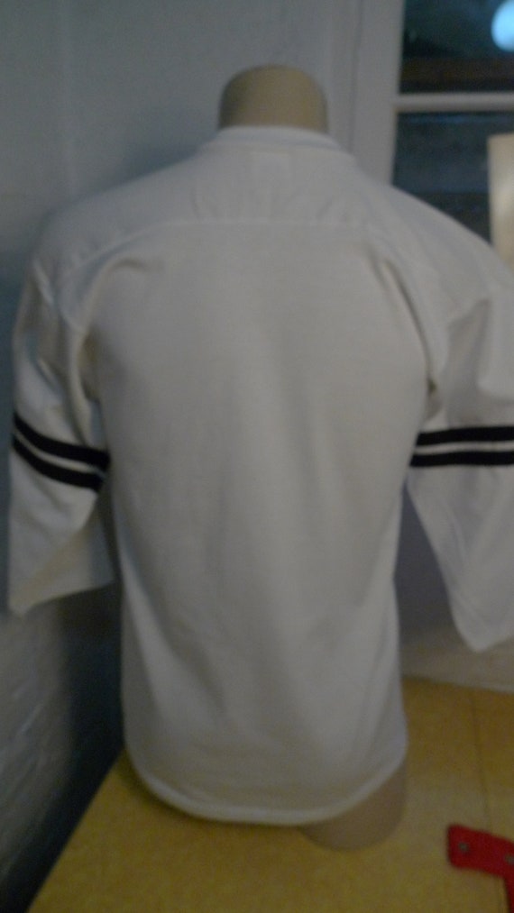 Size M (41) ** Dated 1982 Doobie Brothers Shirt (… - image 2