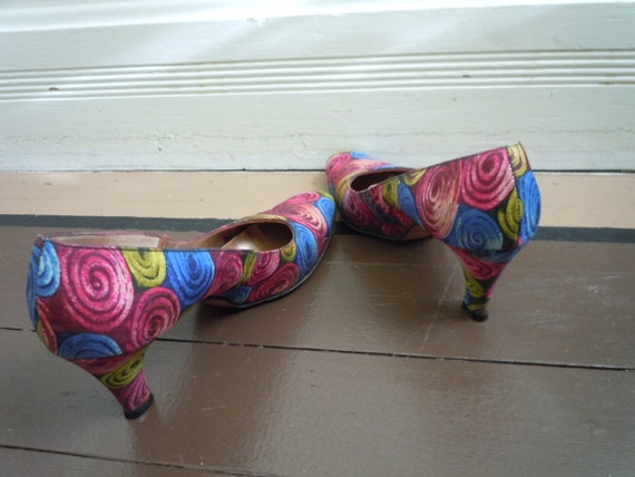 Size 6 1/2 ** Amazing Colorful 1960s Women's Shoes - image 2