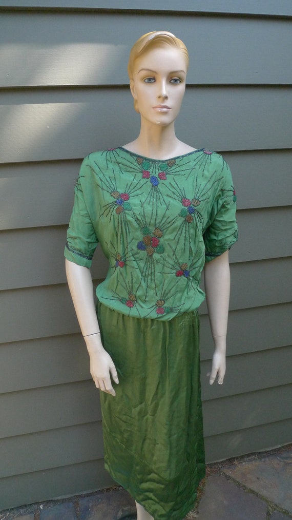 Bust: up to 40 - 42" ** Stunning 1920s Drop Waist 