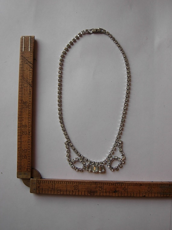 Attractive 1950s-60s Rhinestone Necklace - image 2