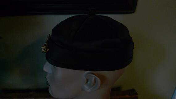 Size 7 1/8 ** Awesome 1930s-40s Satin Rayon Hat - image 3