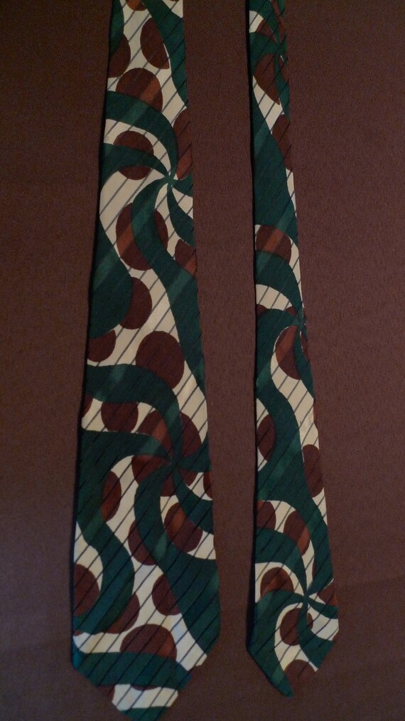 Gorgeous 1920s Brown, Green and Creme Silk Tie
