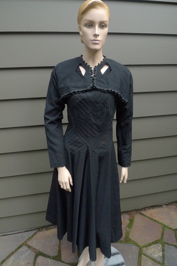 Bust: up to 34" ** Amazing 1940s Heavy Rayon Gaba… - image 1