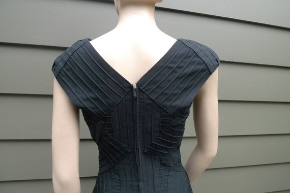 Bust: up to 34" ** Amazing 1940s Heavy Rayon Gaba… - image 8