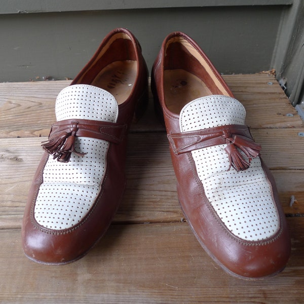 Size 9 * 1940s Incredible Two Tone Swing Shoes By Florsheim
