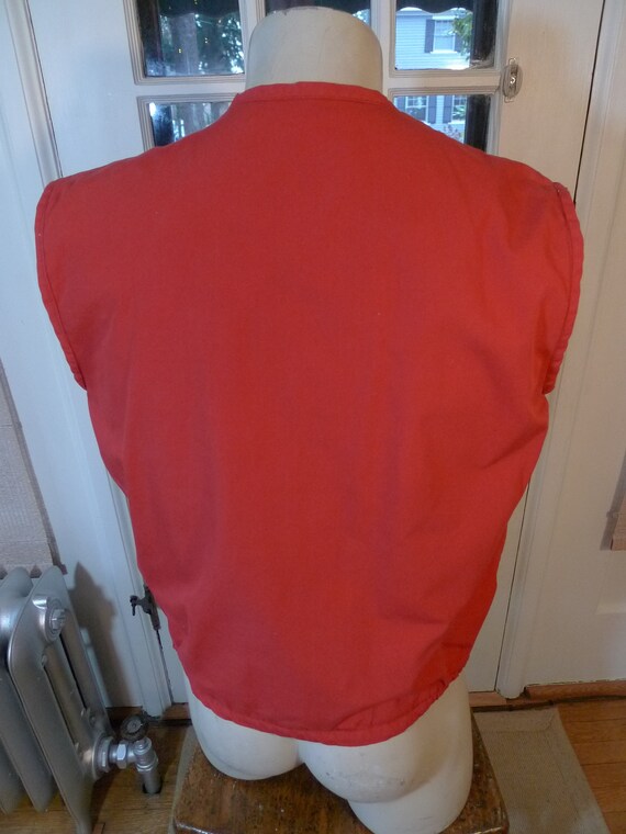 Size M (40R) ** Killer 1950s Red / Black Vest wit… - image 4