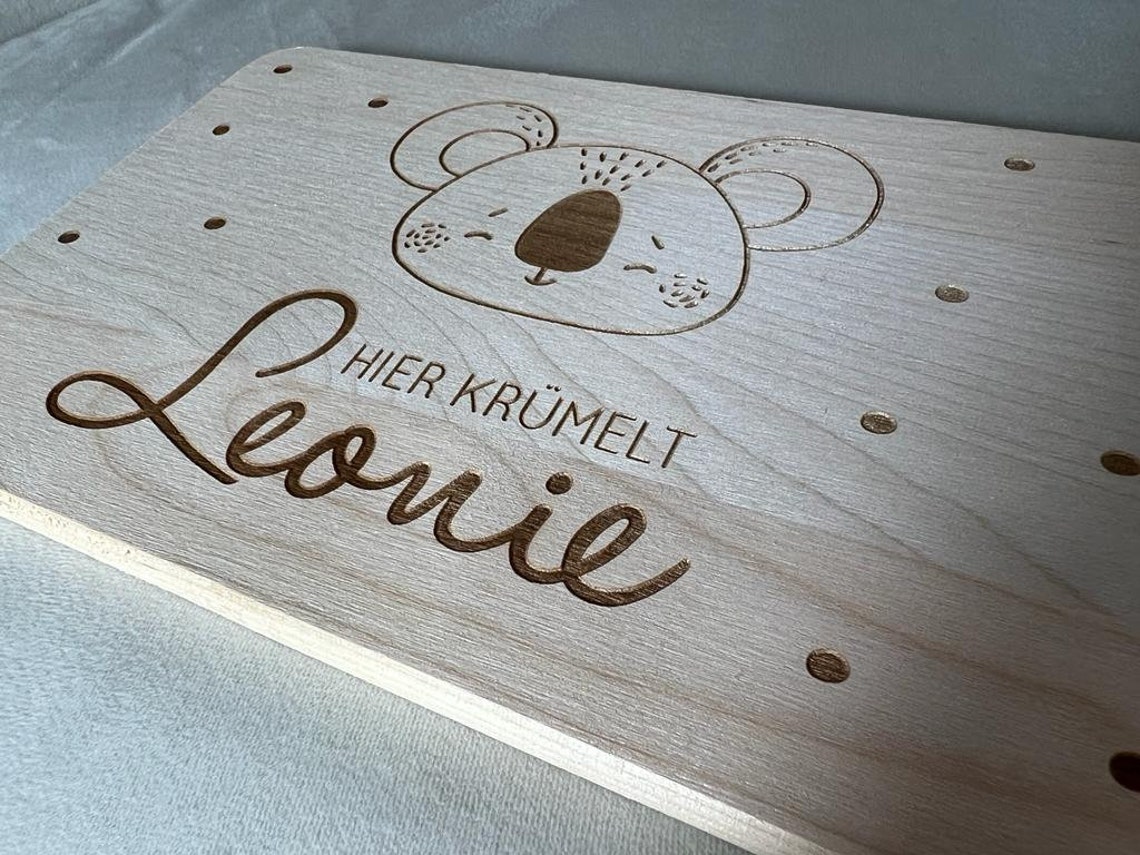 Personalisiertes Frühstücksbrettchen Holz - Mit Tiergravur 22x12cm