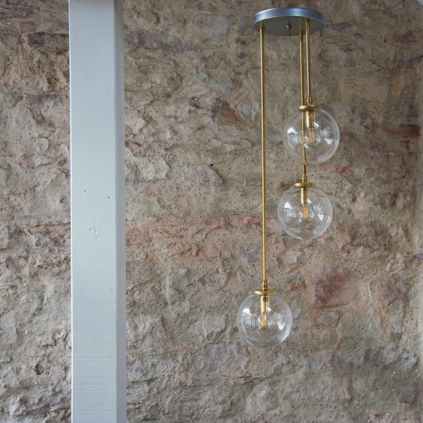 Suspension moderne "Bubble" en laiton et verre.