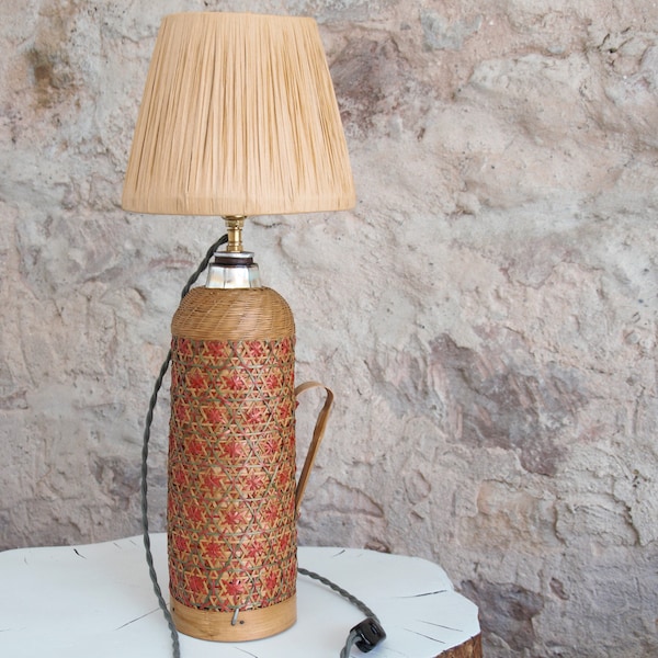 Woven Wicker Table Lamp With African Style Raffia Lampshade Decor, Rustic Traditional Retro Farmhouse Desk Table Light lamp Decor