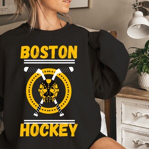 CustomCat Boston Bruins 1990's Vintage NHL Crewneck Sweatshirt White / M