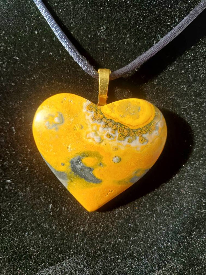 Bumblebee Jasper Heart pendants image 6