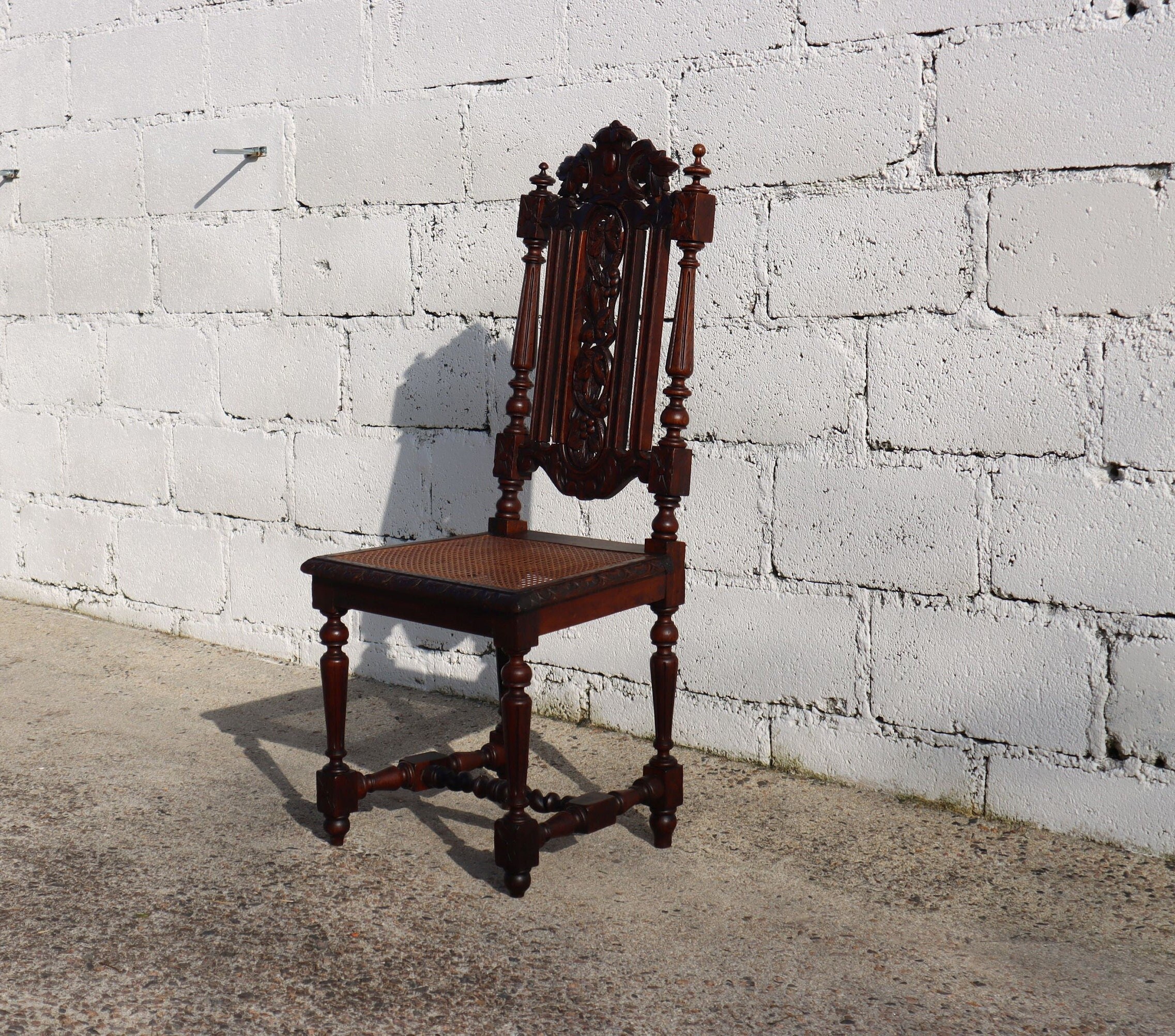 Français Victorian Cane Walnut Chair-Antique en Bois Sculpté à La Main-Chaise-1900S