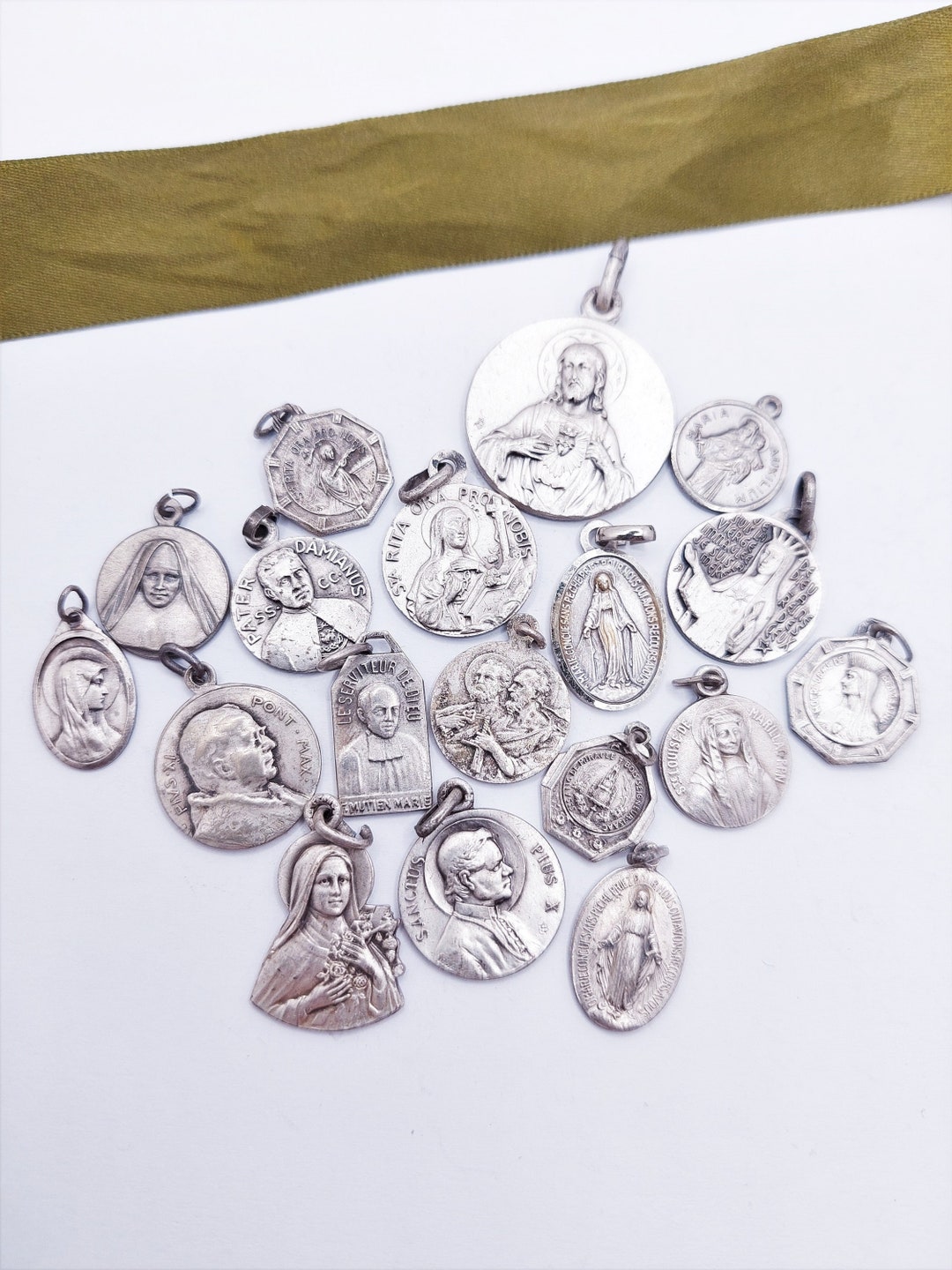 Mixed Lot of Vintage Catholic Medals Religious Medallions Devotional