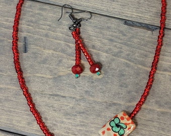 Red and Green Necklace and Earrings Jewelry Set Asymmetric Necklace Beaded Jewelry for Her Christmas Gift for Mom Beaded Necklace Gift Set