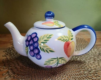 Artist's Touch Orchard Jubilee Teapot by Heritage Mint ltd kc6864