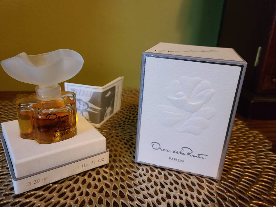 Vintage Oscar De La Renta Perfume 1 Oz Bottle in Original 