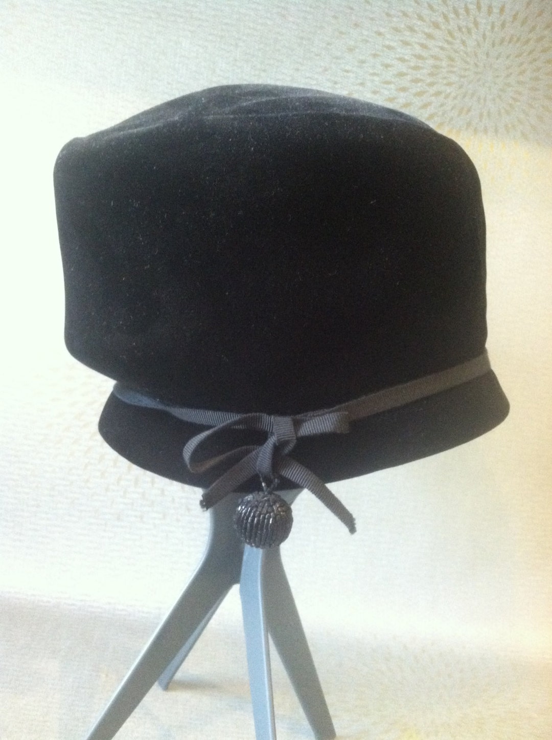 Mr. Arnold Chic Black Velvet Women\'s Hat with Beaded Accent and Satin Lining 1960s Mr Arnold Hat - Etsy main image 4