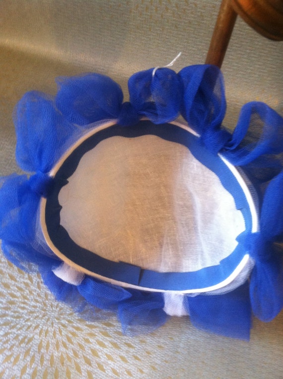 Ladies blue and white vintage skullcap hat - image 2