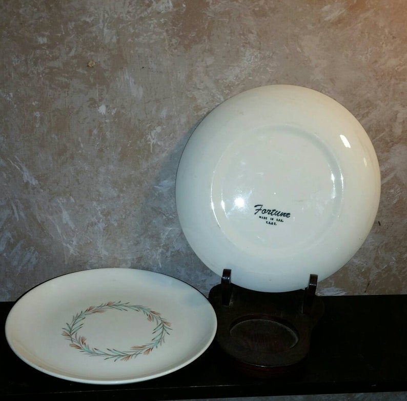 Taylor Smith Taylor Fortune Saladbread Plates