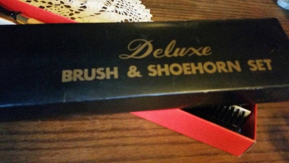 Vintage Deluxe Brush and Shoehorn Set NIB sm01 - image 1