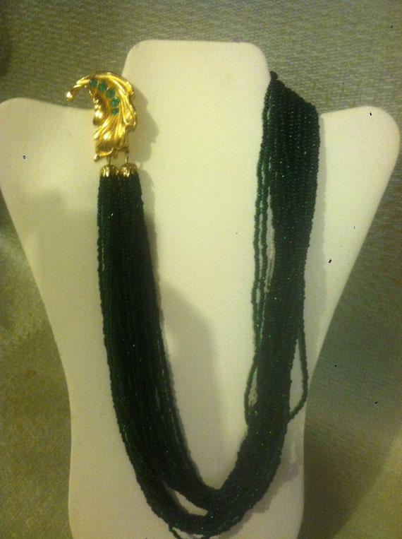 Gorgeous emerald green, glass seed bead necklace, 