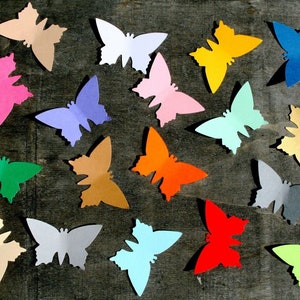 Farfalle di carta in vari colori e dimensioni - 50 pezzi