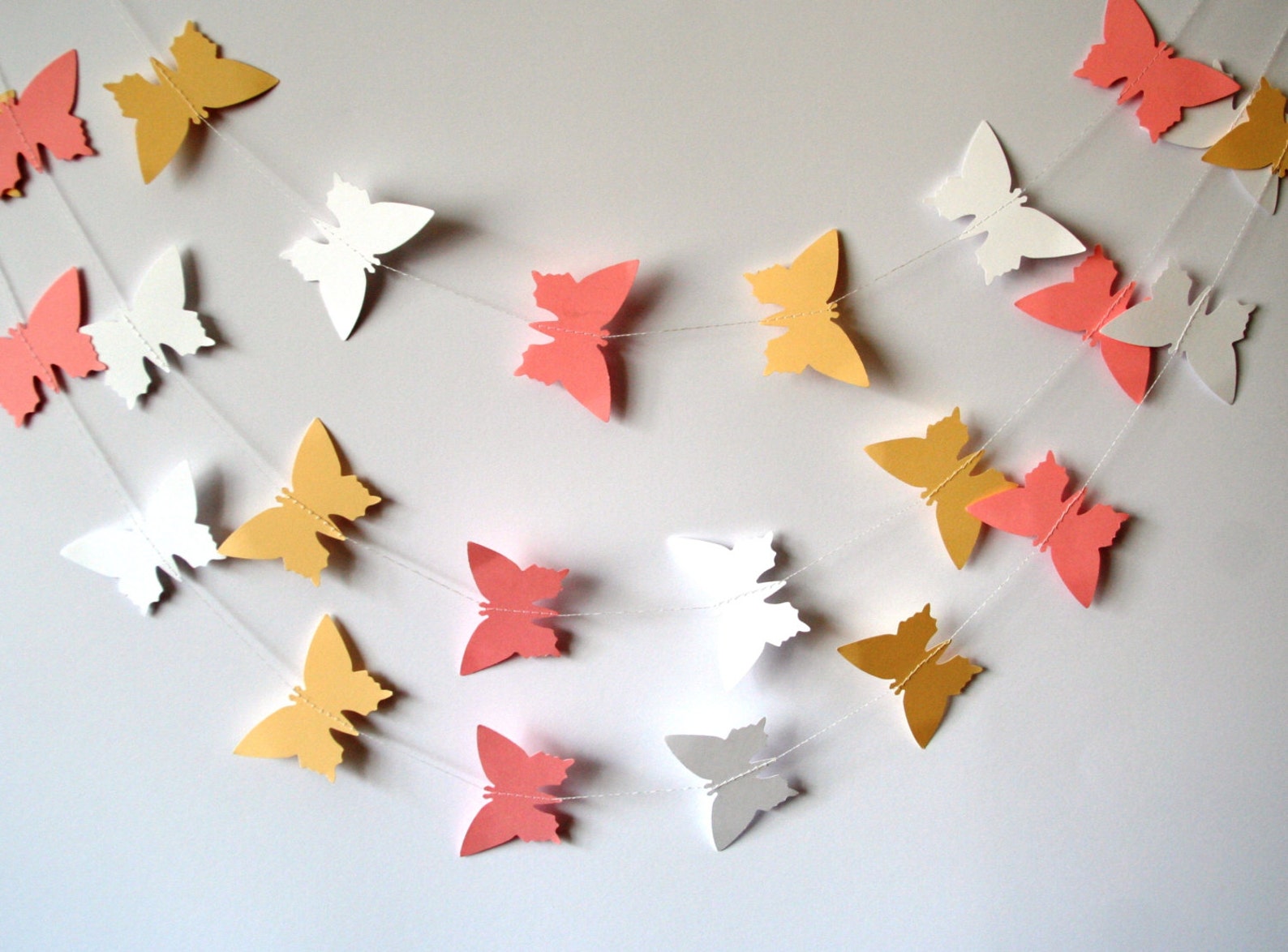 Гирлянда из бабочек своими руками