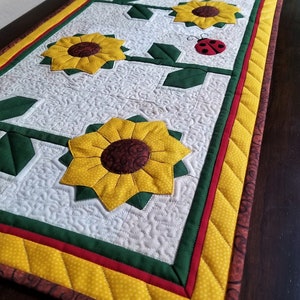 Sunflower Table Runner, Quilt Pattern, PDF Instant Download, Modern Dresden Flowers image 3
