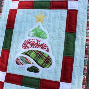 Christmas Trees Wall Hanging, Applique Quilt Pattern, Christmas Decoration, Easy PDF Pattern, Xmas Quilt, Xmas Decor, Xmas Tree, Paisley image 3