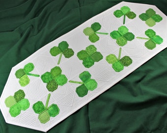 Clover Field Quilted Table Runner Pattern: St Patrick's Day Decor (PDF Pattern)