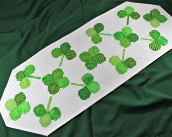 Clover Field Runner St Patrick's Day Modern Green Irish Spring Decor Quilted Table Runner Easy Beginner Instant Download Quilt Pattern