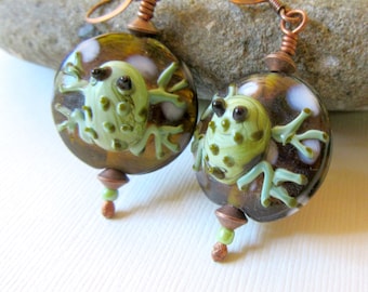 3D Frog Earrings, Lampwork Frog Earrings, Green 3D Frogs, Frog Jewelry, Summer Earrings, Garden Earrings, Nature Earrings