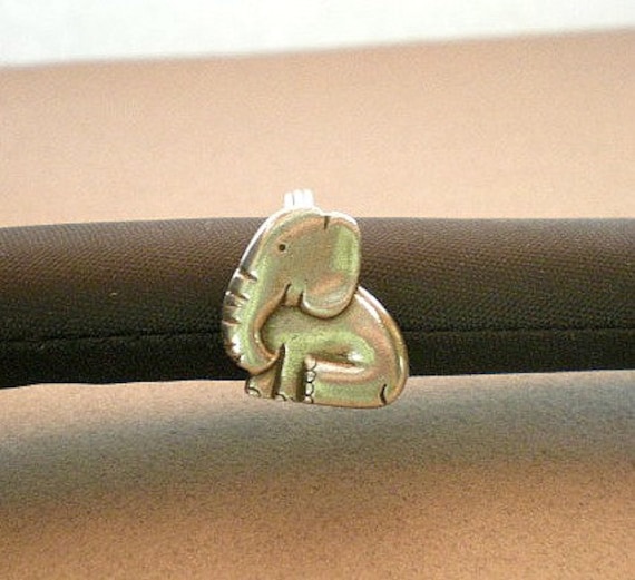 UNIQUE STERLING SILVER /"BABY ELEPHANT/" SINGLE SHANK RING