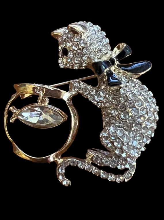 Fashion Jewelry Rhinestone Cat w/Fish Bowl w/Stone