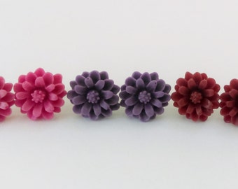 Daisy Stud Earrings, Flower Earrings, Springtime Earrings, Flower Studs, Sassy Earrings, Summertime Studs, Earring Studs