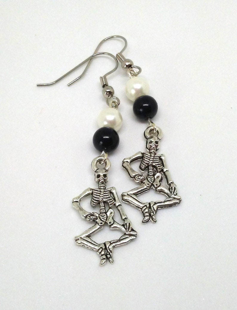 Vintage-Inspired Halloween Wedding Earrings