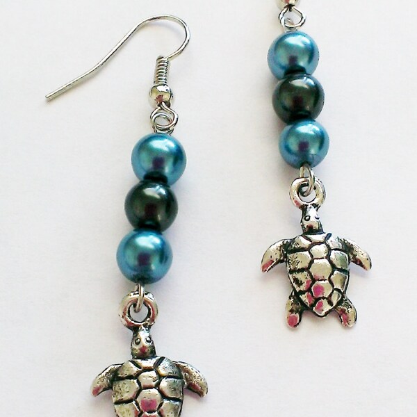 Sea Turtle Earrings, Beaded Charm Earrings, Turtle Charm, Dangle Bead Earrings, Under the Sea, Sassy Earrings, Dangling Earrings, Sea Animal