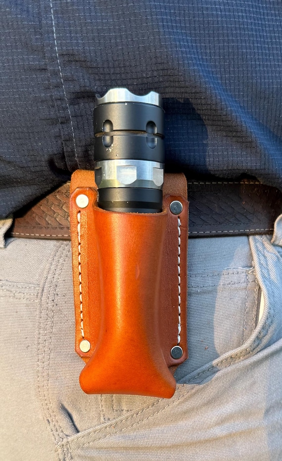 nebo flashlight holder 6907 Swyvel Rechargeable The BIG Larry Work Light Holster is specifically designed to fit the BIG Larry COB LED Work Light Nebo Tools Big Larry Work
