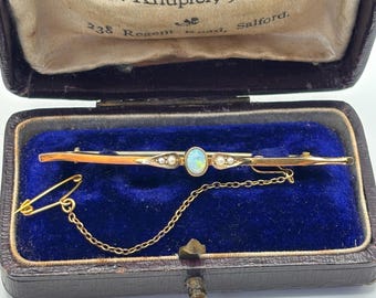 Australian Opal & Seed Pearls 9ct 375 Solid Gold Vintage genuine cabochon Bar Brooch with Gold Safety Chain and pin